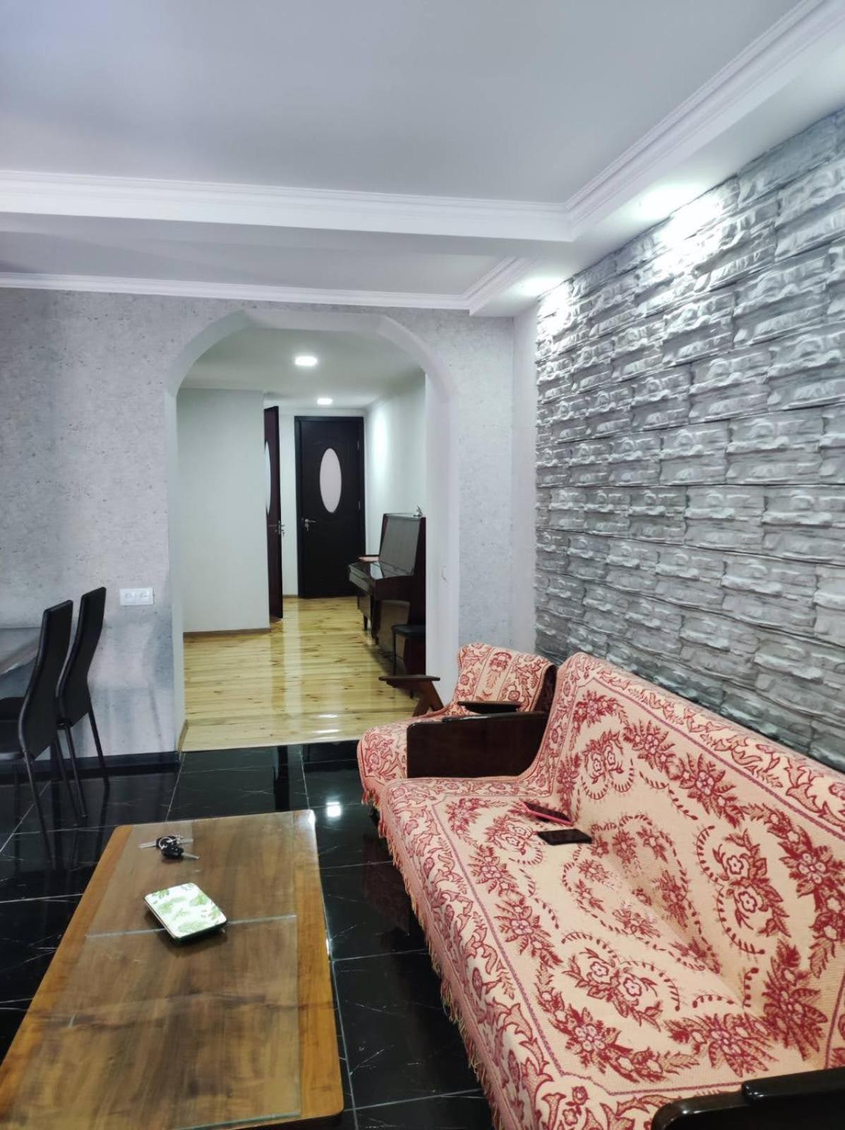 House In Gergeti Hotel Kazbegi Kültér fotó